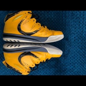 Men’s Nike (Jordan’s) basketball shoes